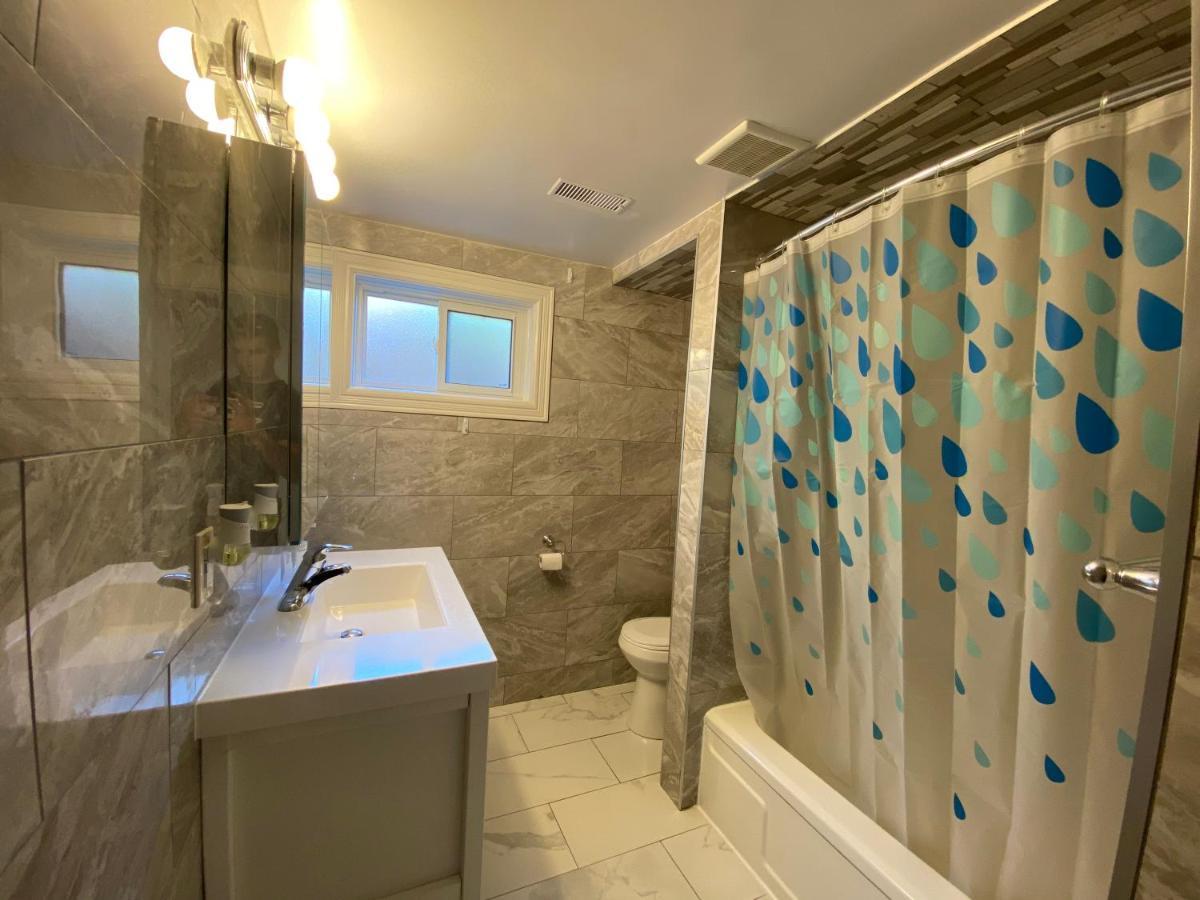 Yonge And Finch Subway !U Spacious & Cozy Private Bdr With Shared Bathroom 토론토 외부 사진