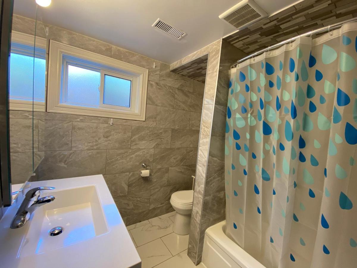 Yonge And Finch Subway !U Spacious & Cozy Private Bdr With Shared Bathroom 토론토 외부 사진